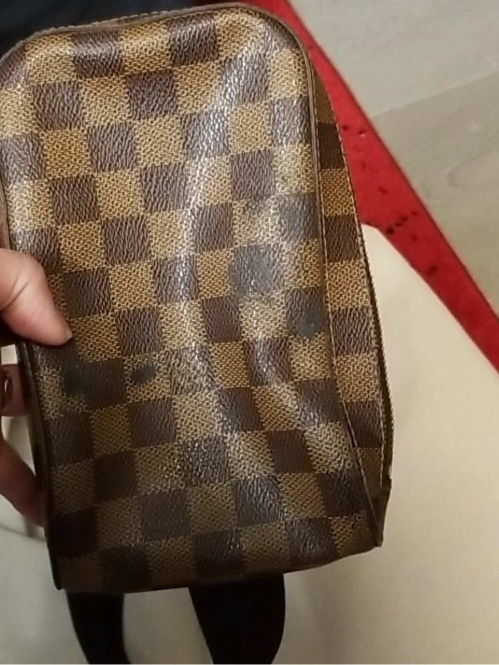 Louis Vuitton Geronimos Damier
Ebene
